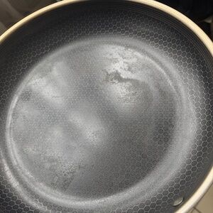 Hexclad 12” pan no lid